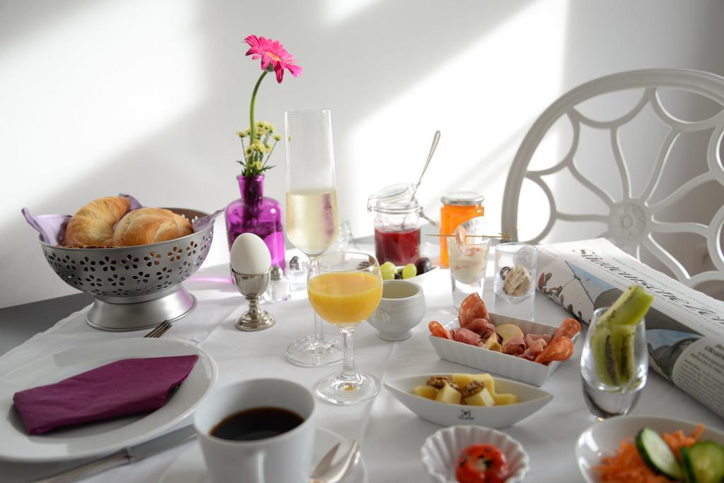Alte Apotheke Bed & Breakfast Karlsbad Eksteriør bilde